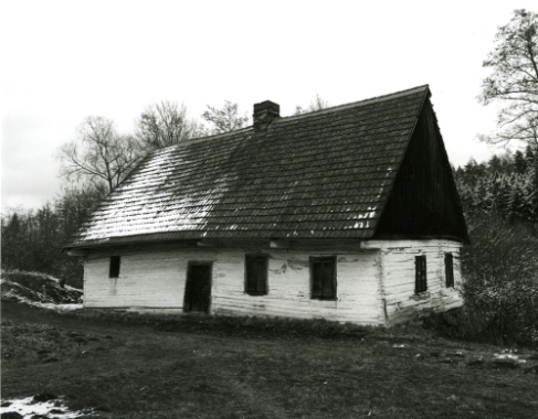 Roubené stavení.jpg